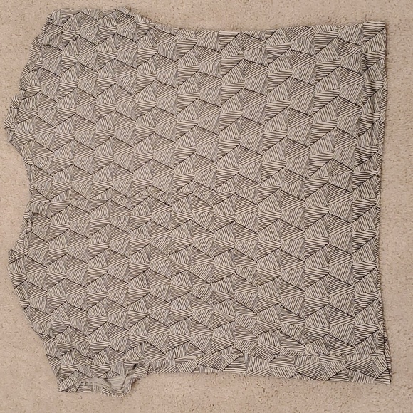 Geometric dolman-sleeve tee (PM) by Apt.9 - Picture 2 of 3